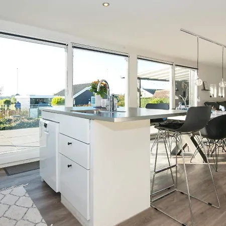 5 Star In Holiday home